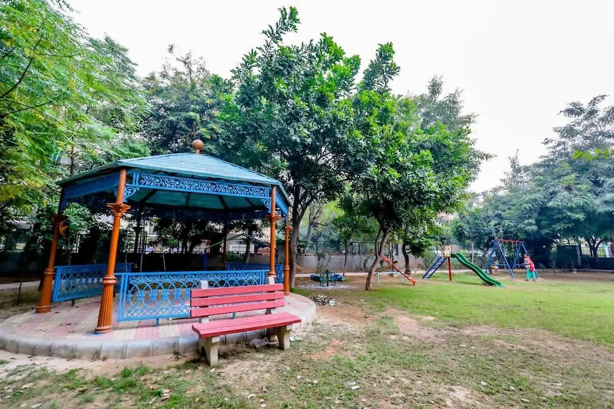 Eco-Chic Haven In Gurgaon With Balcony Apartamento 0*,